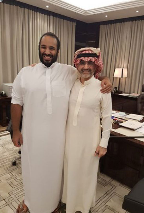 میلیاردر سعودی در کنار بن سلمان پس از آزادی
