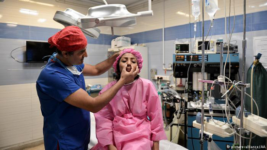 گزارش «دویچه وله» از جراحی بینی در ایران