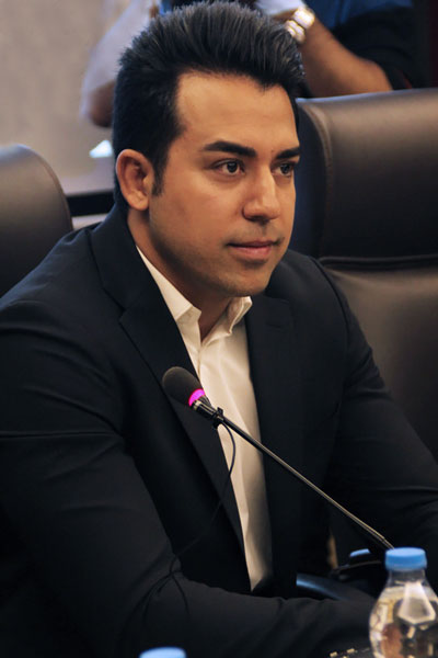 فکر می کنند کار ما سودآور است