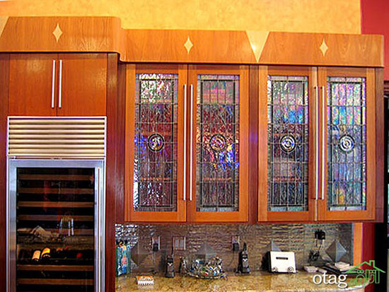 کابینت های شیشه‌ای و تزئین آشپزخانه با آنها
