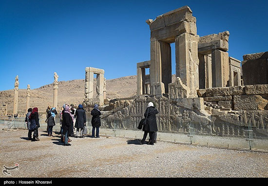 کنسرت موسیقی رایگان در تخت‌ جمشید