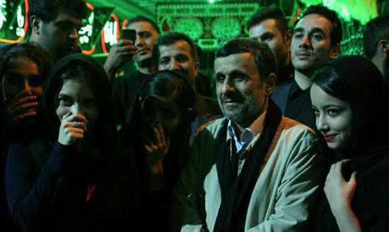 موج عکس‌ های یادگاری مردم با احمدی نژاد