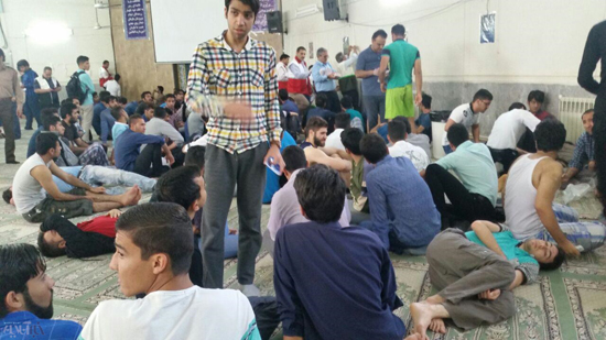 مسمومیت غذایی 300 دانشجو؛ این بار در یزد