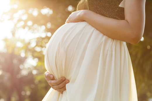 چرا خانم‌ها طی بارداری این همه وزن اضافه می‌کنند؟