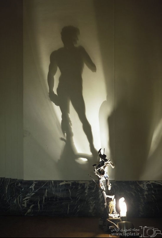 رقص نور و سایه ها روی دیوار +عکس