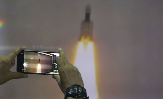 تصاویر ارسال فضاپیمای هندی به ماه