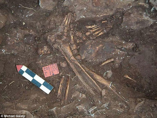 کشف اسکلت 6 هزار ساله در یونان +عکس