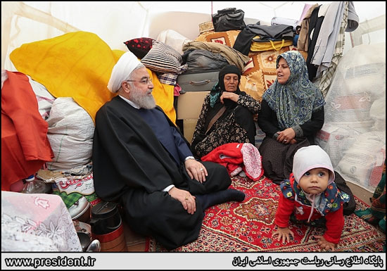 بازدید روحانی از منطقه سیل‌زده پلدختر