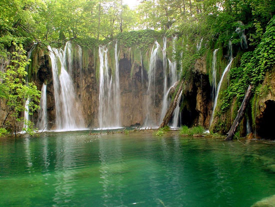 تصاویری زیبا و رویایی از آبشار های دیدنی