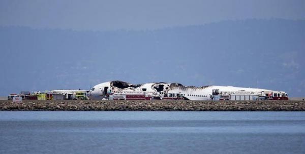 عکس: سقوط بوئینگ 777 در سانفرانسیسکو
