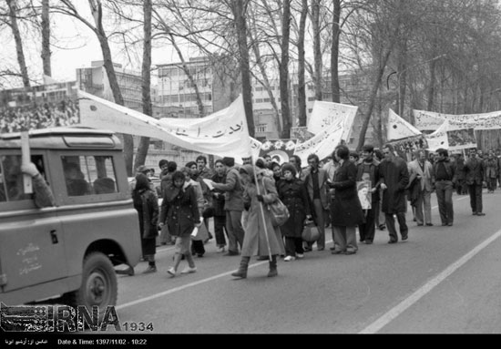 ۷بهمن۵۷، راهپیمایی برای بازگشت امام خمینی(ره)