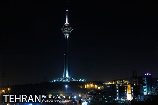 زیبایی های تهران در شب