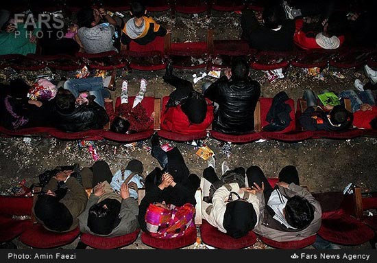 عکس: رفتار تأسف بار مردم در روز سینما!