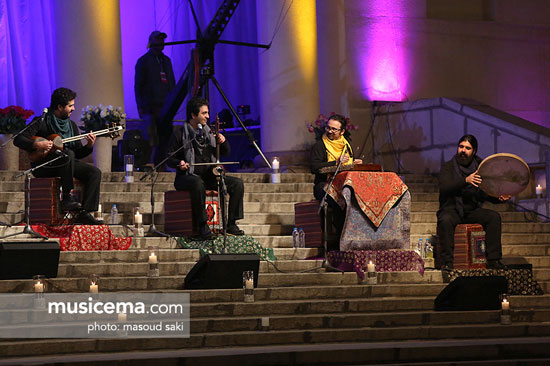 همای و گروه مستان روی صحنه کاخ سعدآباد