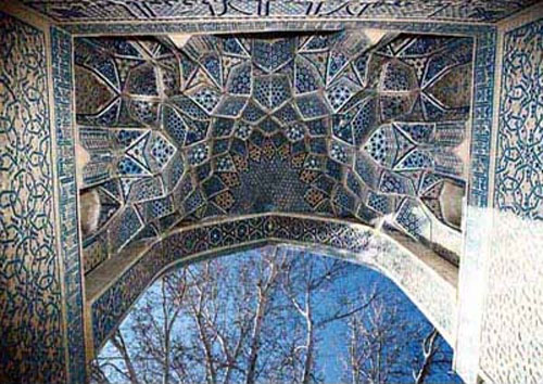 شاهکارهای هنر کاشیکاری ایرانی را ببینید