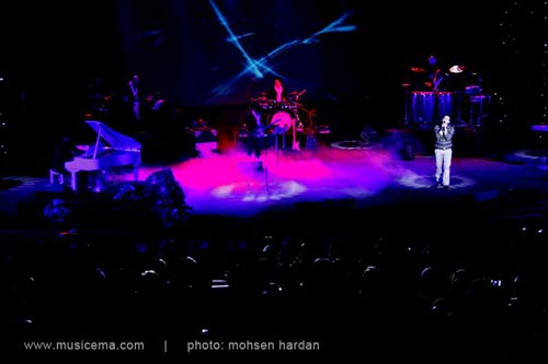 گزارش متفاوت از کنسرت بابک جهانبخش