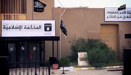 تصاویر قدرت‌نمایی داعش در شهرهای لیبی