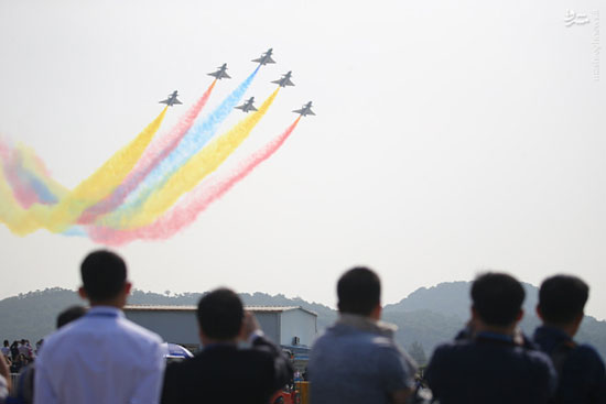 نمایش هوایی جنگنده‌ها در چین