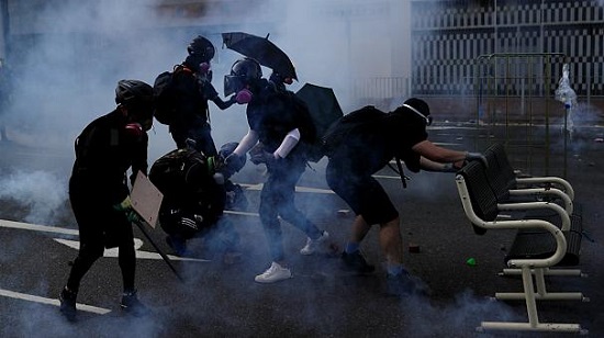 درگیری شدید پلیس با معترضان در هنگ کنگ