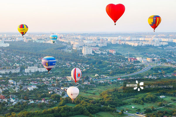 جشنواره بالون‌ها در آسمان روسیه