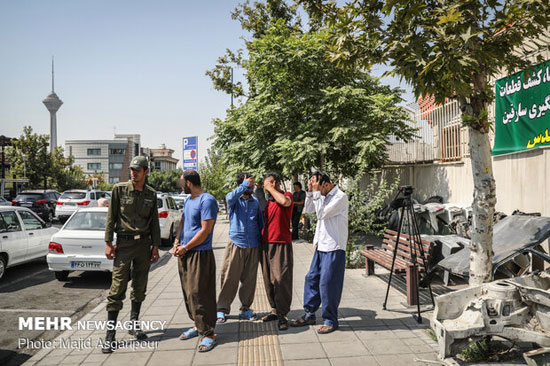 دستگیری باند سرقت و اوراق خودرو در شهرک قدس