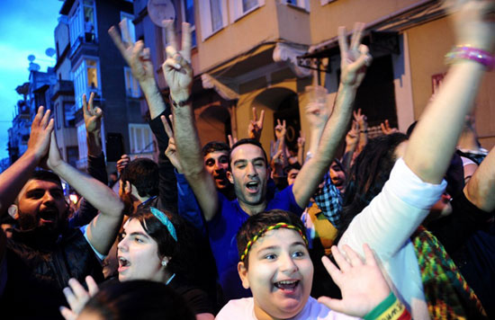 جشن و شادمانی کردها در ترکیه +عکس