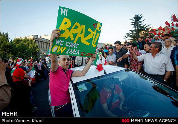 عکس: پایکوبی با طعم جام جهانی در شهر (2)