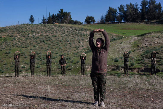 عکس: آموزش نظامی زنان کرد