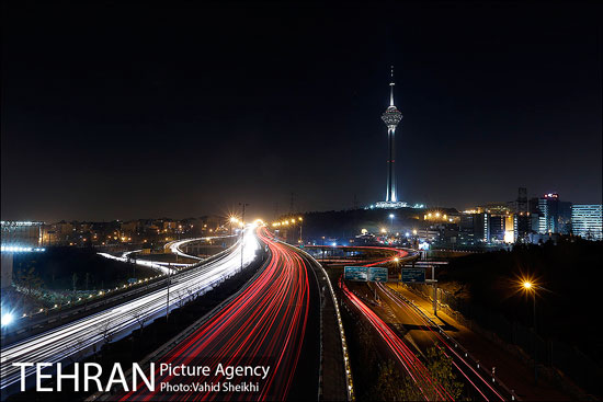 زیبایی های تهران در شب