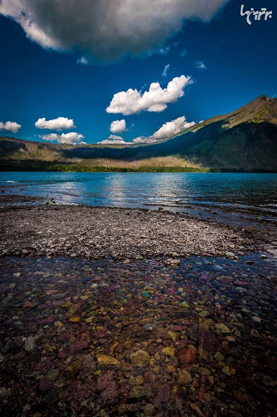 رنگین کمانی زیبا در کف دریاچه‌ مک دونالد