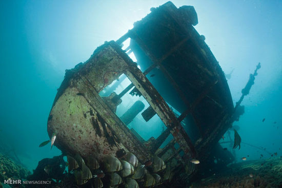 کشتی های غرق شده در اعماق اقیانوس‎