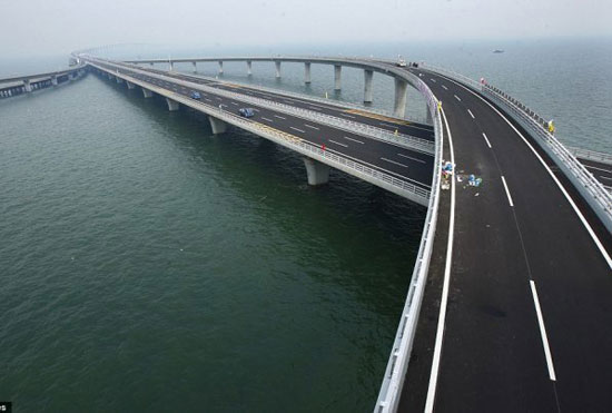 طولانی ترین پل دریایی جهان +عکس