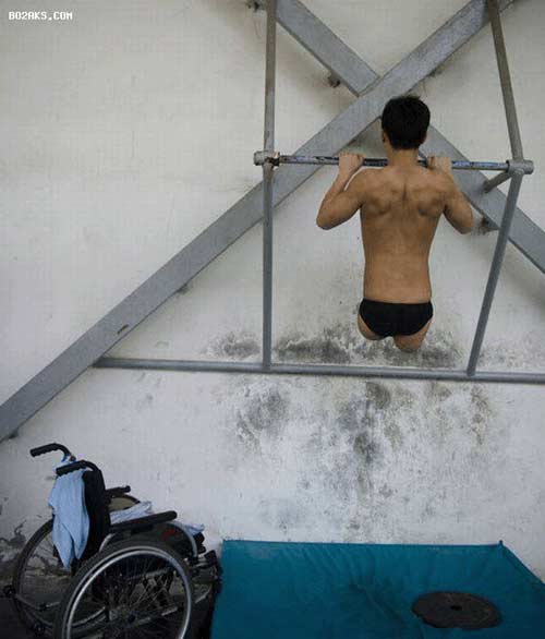 عکس هایی شگفت انگیز از شناگر معلول