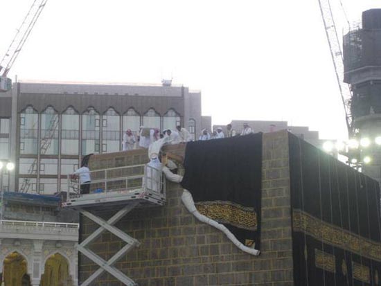 عکس: پرده خانه خدا تعویض شد
