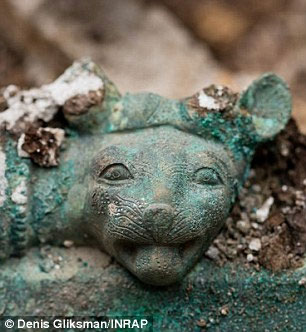 کشف آثار باستانی عظیم در فرانسه +عکس