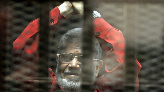 عکس: محمد مرسی در لباس اعدام