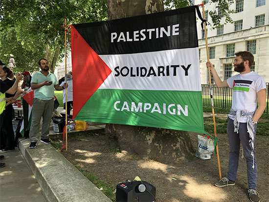 تظاهرات مخالفان سفر نتانیاهو به انگلیس
