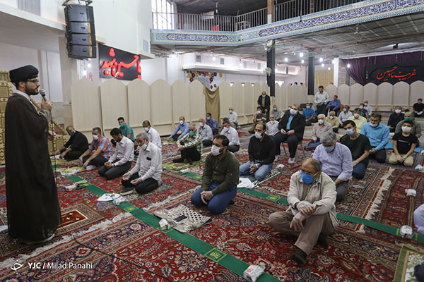 اقامه نماز عیدفطر با رعایت پروتکل بهداشتی