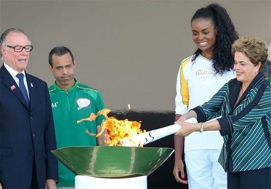 عکس: مشعل المپیک وارد برزیل شد