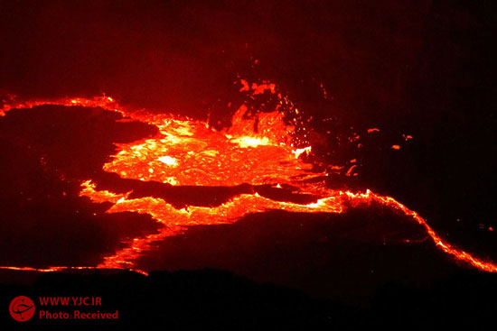 فوران آتشفشان لاوا +عکس