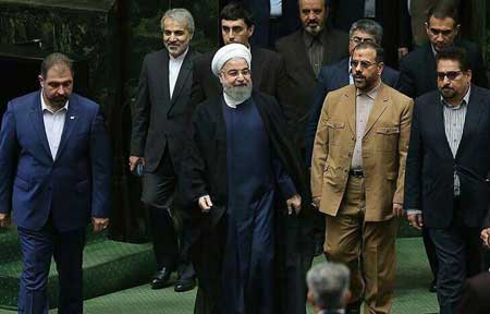 روحانی در مجلس: مسیر کشور ۵ دی ۹۶ عوض شد، چه شد که عده‌ای هوس ترور مرا کردند؟
