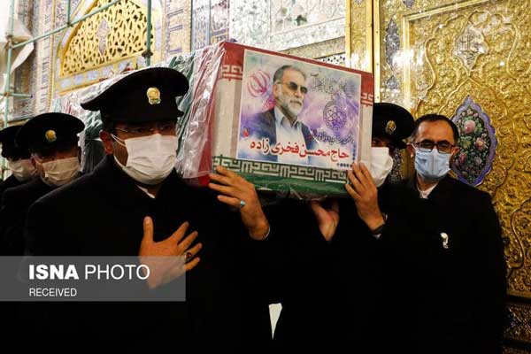 مراسم وداع با پیکر دانشمند ایرانی در حرم رضوی