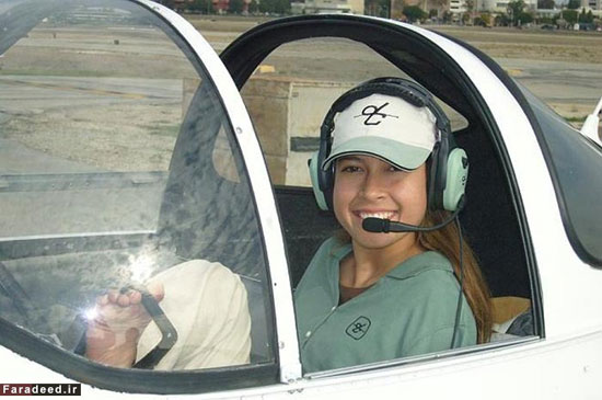 دختری بدون دست که گواهینامه خلبانی گرفت
