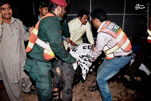 اولین تصاویر از انفجار انتحاری در پاکستان