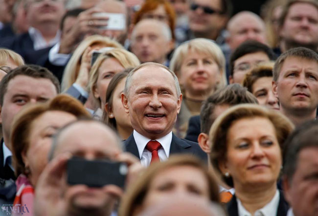 خوشحالی جالب پوتین در جشن «روز شهر»