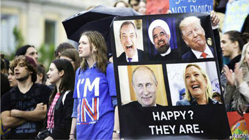 عکس: روحانی در دستان معترضان انگليسی