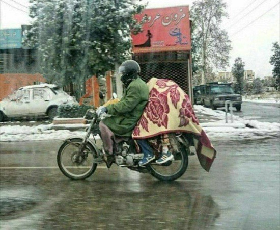 «فقر، بدون شرح» را در این تصویر ببینید