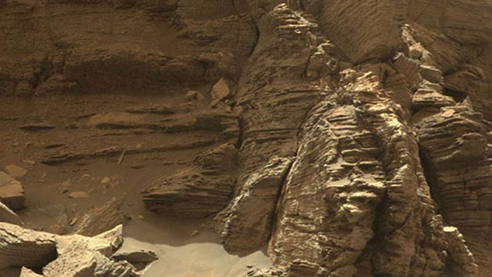 عکس‌های خارق‌العاده‌ مریخ‌نورد ناسا از کوه مریخی