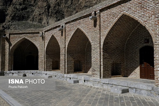 بیستون، مجموعه‌ای تاریخی در کرمانشاه