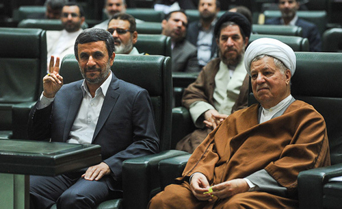احمدی نژاد با تخریب هاشمی ابراز وجود می کرد